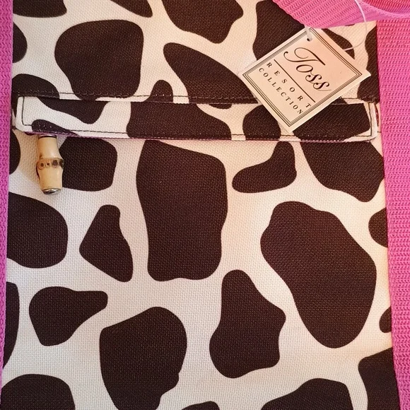 Toss Resort Collection Giraffe Print Tote Bag with Pink Straps, W/Hot Iron Bag - Picture 4 of 16